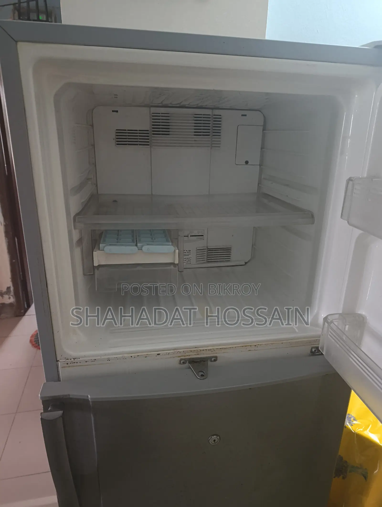 শার্প রেফ্রিজারেটর এসজেইকে-২৮২ এসএল