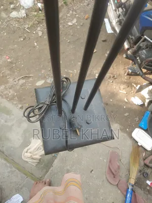 শো লাইট স্ট্যান