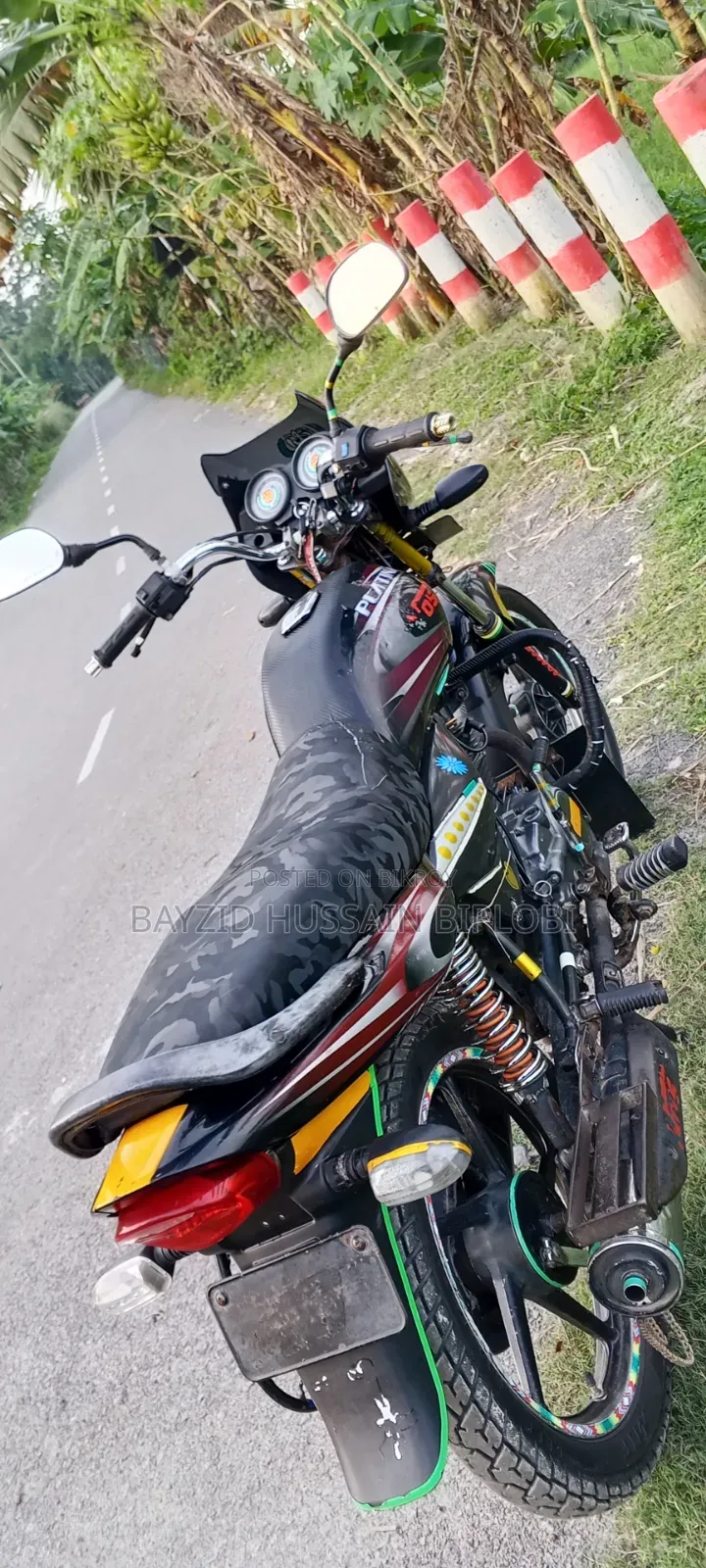 বাজাজ প্লাটিনা ১০০ ২০১২ কালো