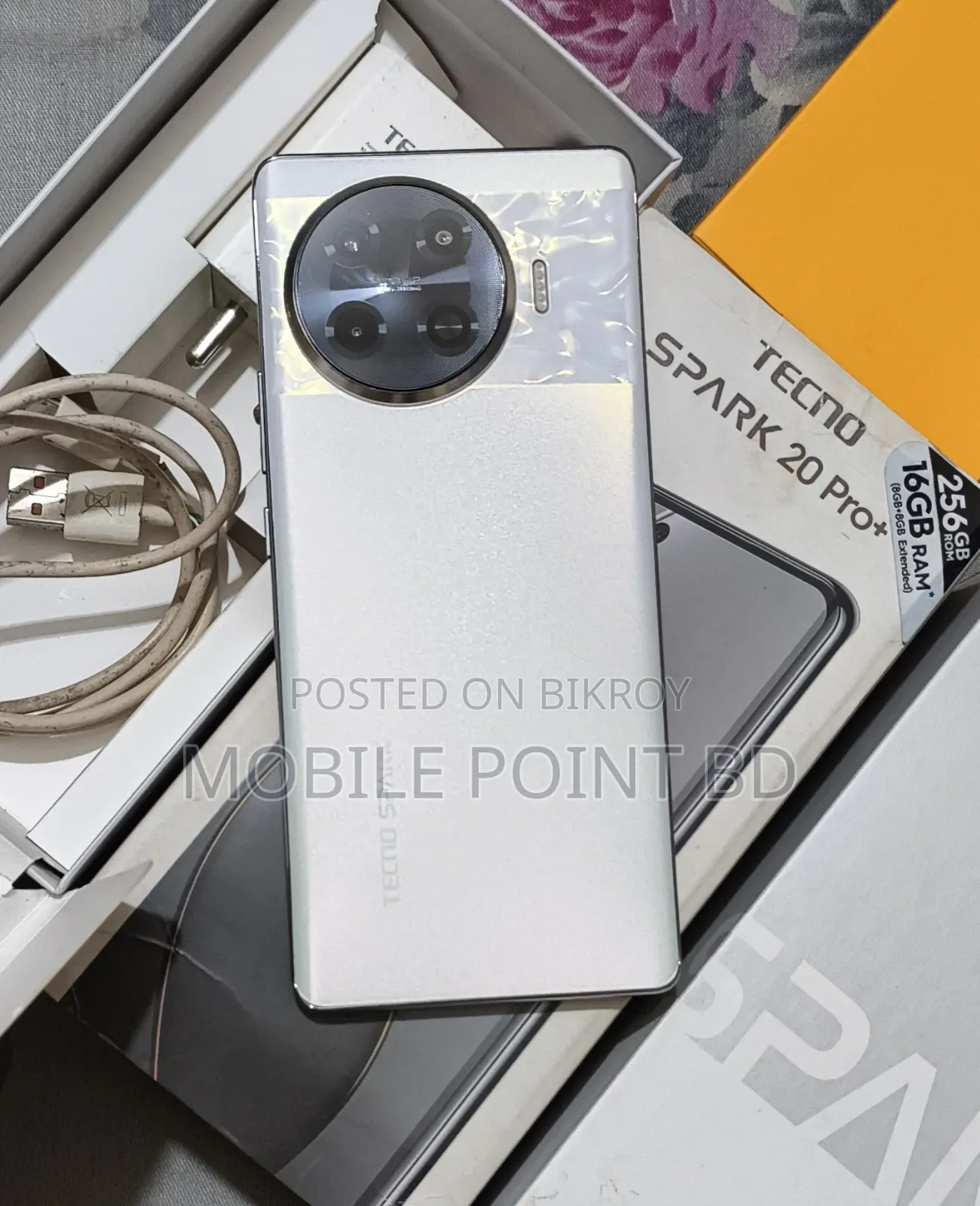 Tecno Spark 20 Pro Plus 256 GB White