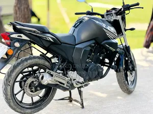 Yamaha FZS V2 2023 Black