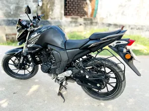 Yamaha FZS V2 2023 Black