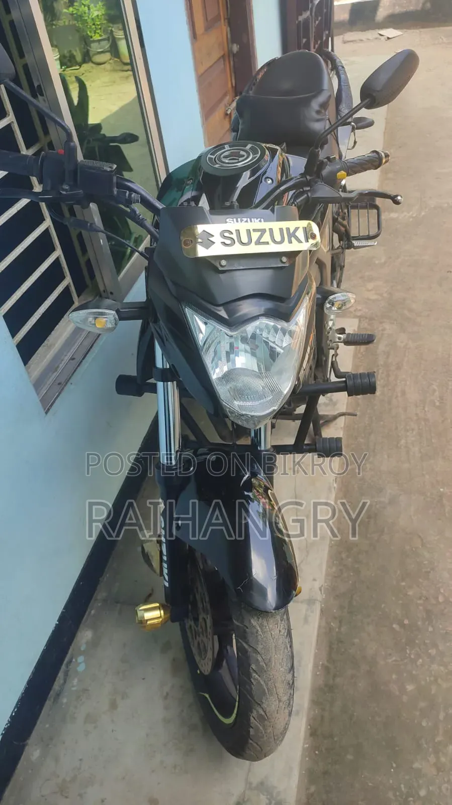 সুজুকি জিক্সার ২০২০ কালো