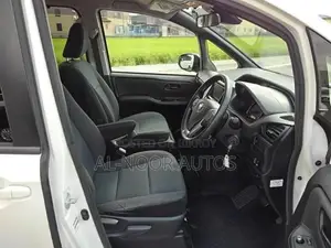 Toyota Noah 2.0 Front-Wheel Drive (8 Seater) 2021 Pearl