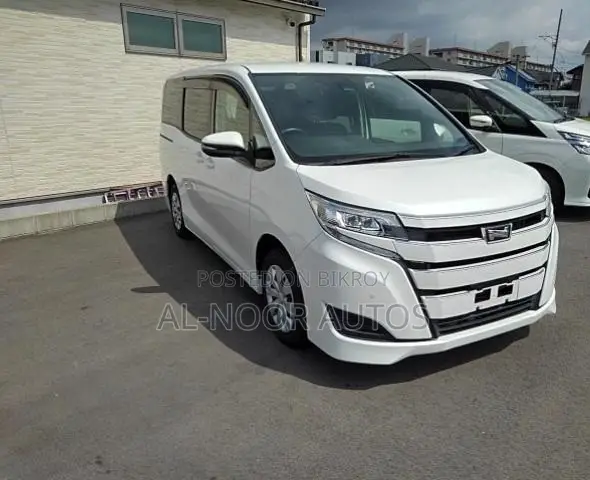 Toyota Noah 2.0 Front-Wheel Drive (8 Seater) 2021 Pearl