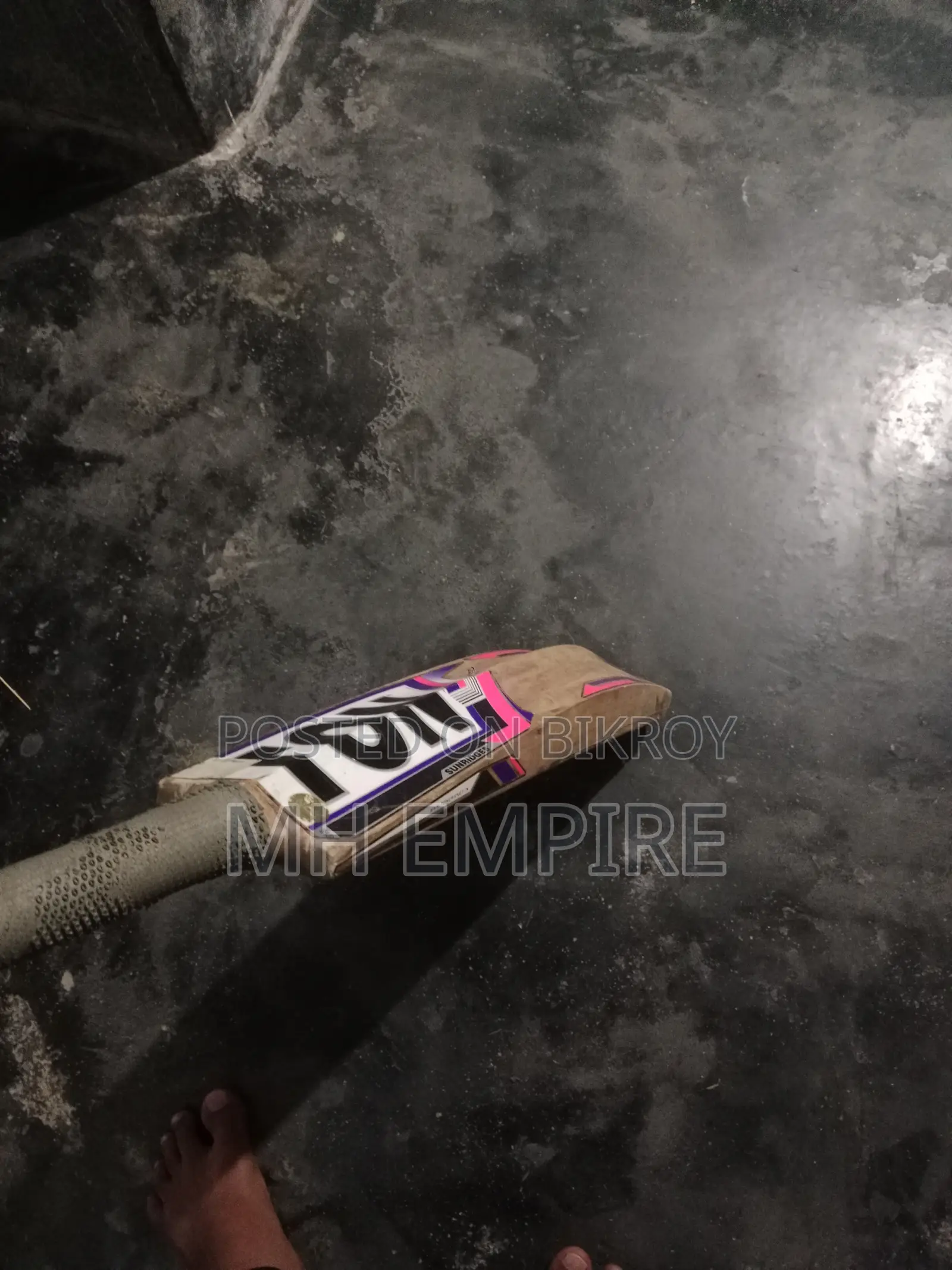 Ton Cricket Game Bat