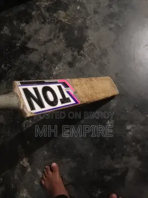 Ton Cricket Game Bat