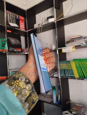 রিয়েলমি নারজো ৭০এক্স ১২৮ জিবি হোয়াইট