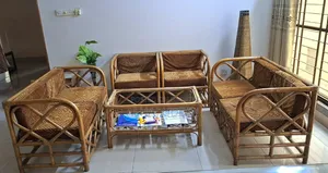 কম খরচে আসবাবপত্র (বেতের সোফা)