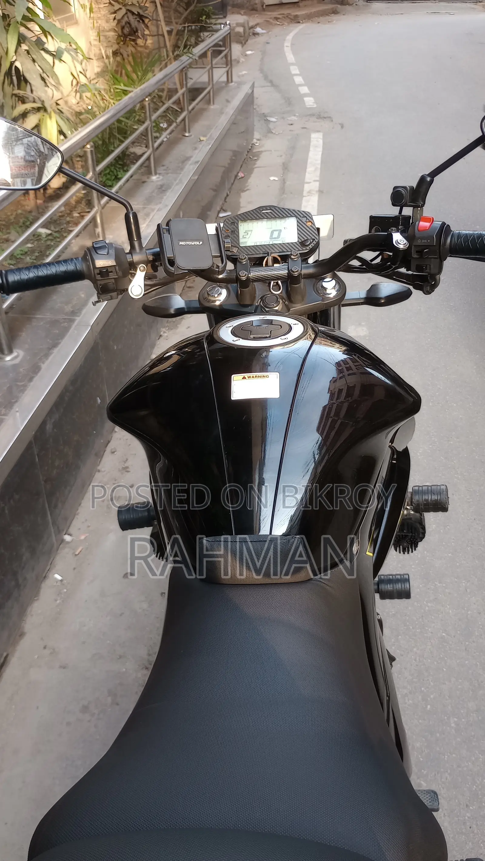 নতুন সুজুকি জিক্সার ২০২৪ কালো
