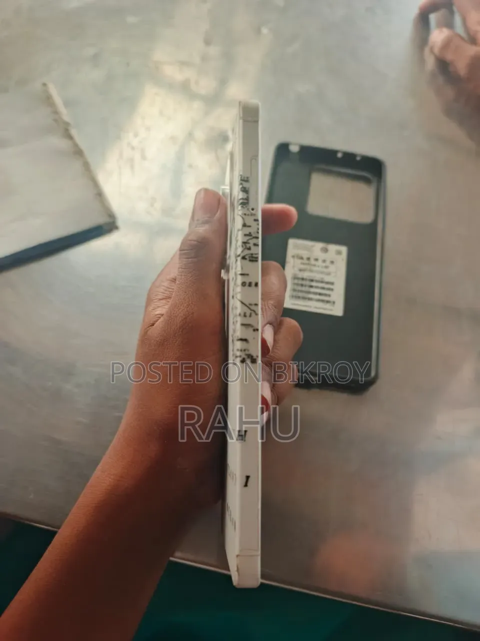 রিয়েলমি ১৩ প্রো প্লাস ৫জি ২৫৬ জিবি হোয়াইট