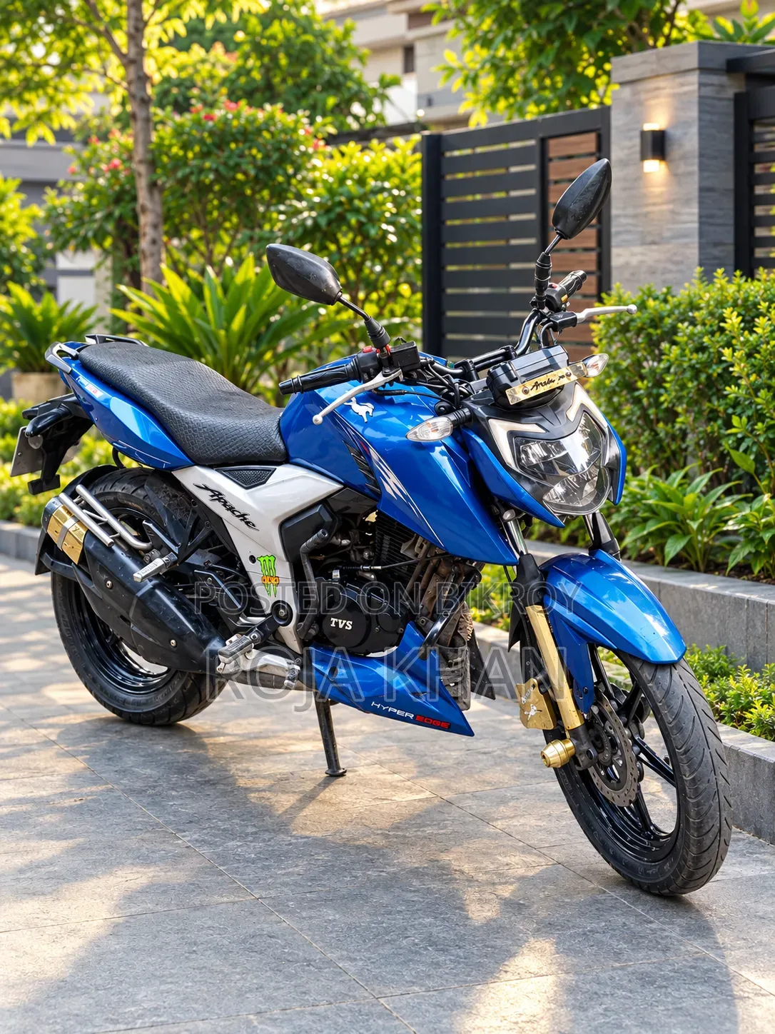 TVS Apache 160 4V 2024 Blue