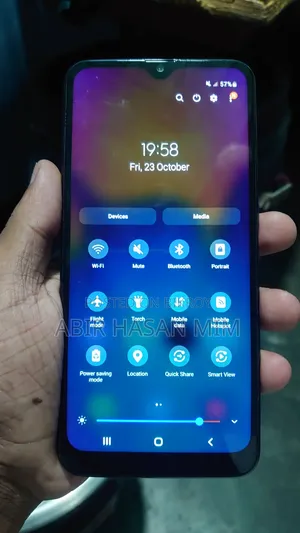 স্যামসাং গ্যালাক্সি এ২০ ৩২ জিবি