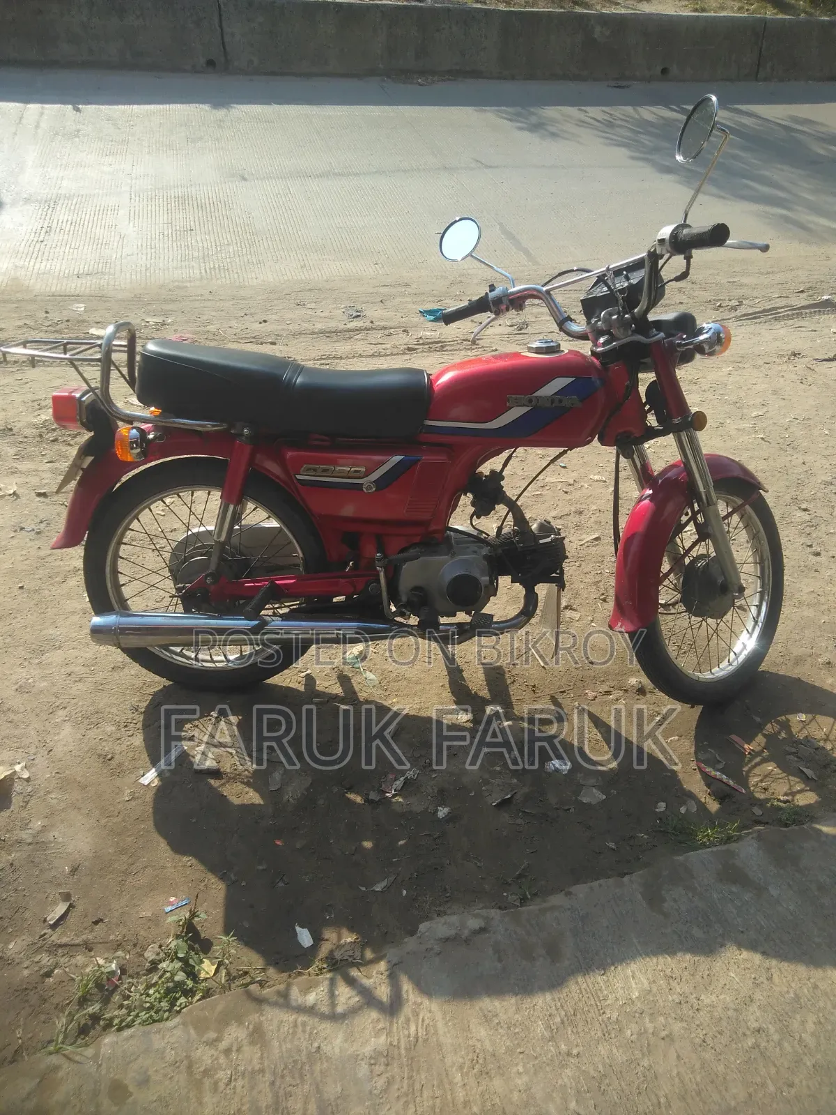 Honda 2000 Red