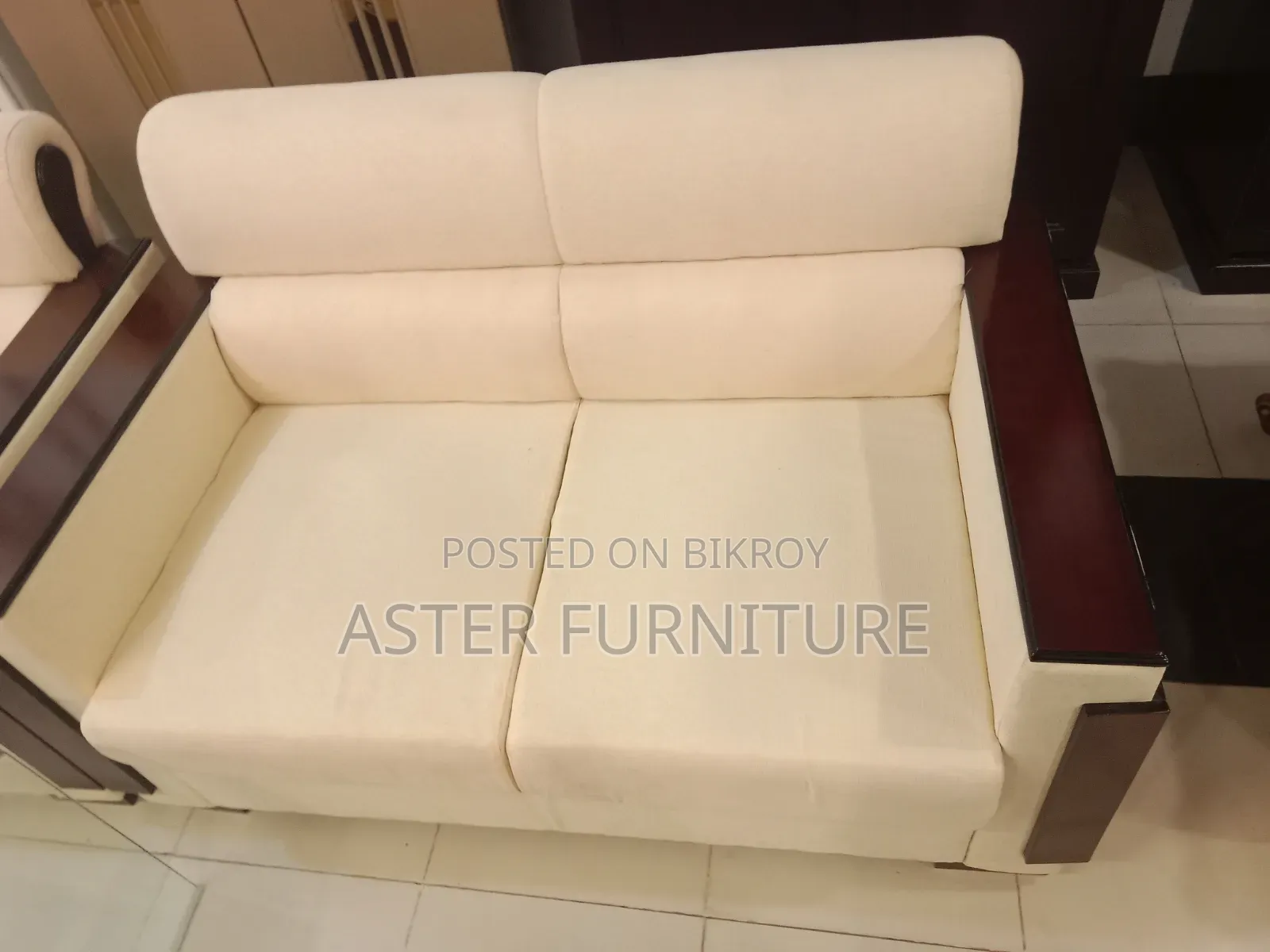 Bonolata Sofa Set 2+2+1