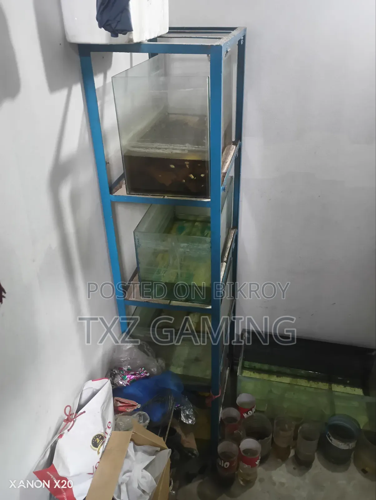 অ্যাকোয়ারিয়াম, অ্যাকোয়ারিয়াম স্ট্যান্ড