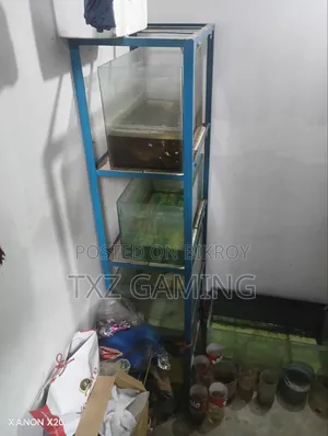 অ্যাকোয়ারিয়াম, অ্যাকোয়ারিয়াম স্ট্যান্ড