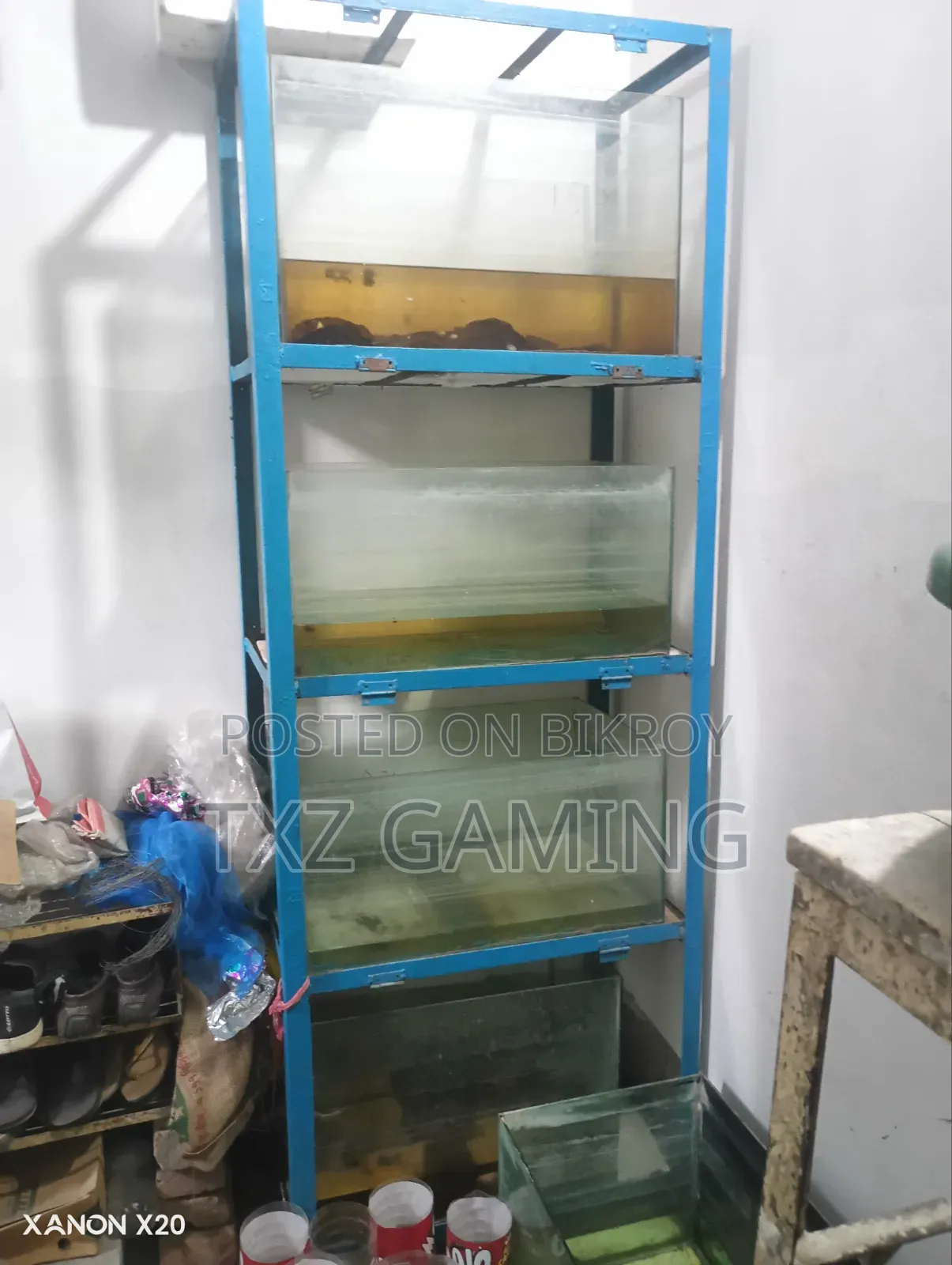 অ্যাকোয়ারিয়াম, অ্যাকোয়ারিয়াম স্ট্যান্ড
