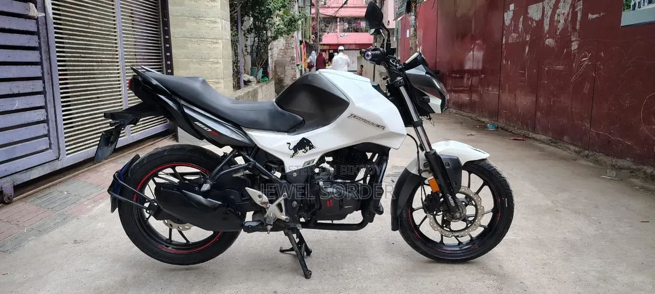 হিরো থ্রিলার ১৬০আর ২০২১ সাদা