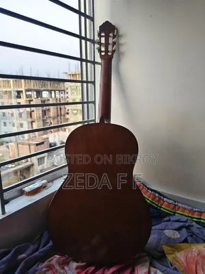 ইয়ামাহা সি৪০ ক্লাসিক্যাল গিটার