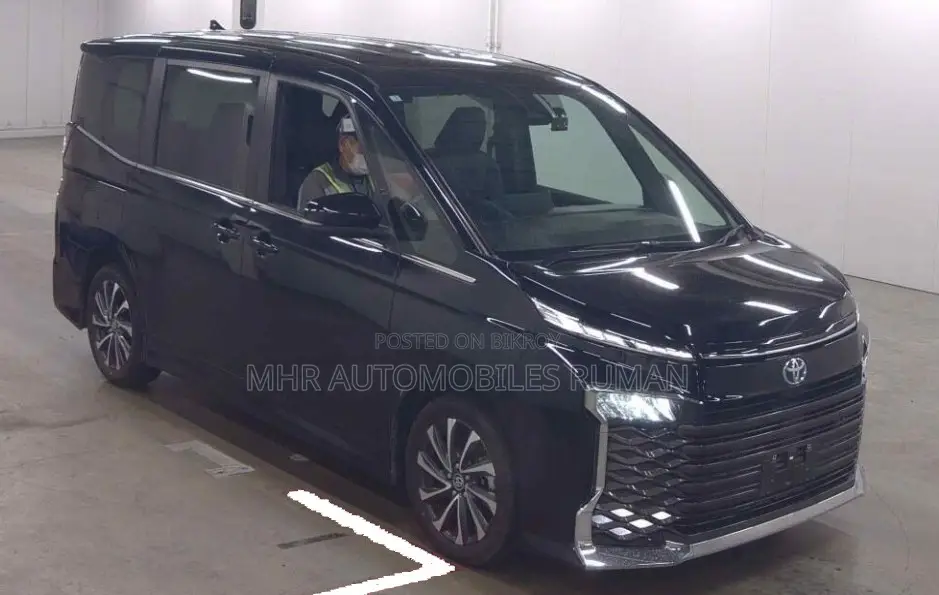 Toyota Voxy Hybrid S-Z 2WD 7-Seater 2022 Black