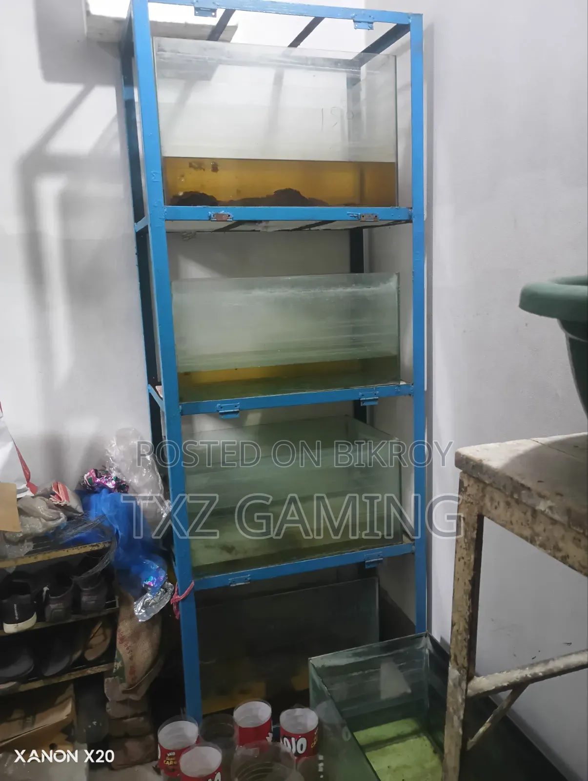 অ্যাকোয়ারিয়াম, অ্যাকোয়ারিয়াম স্ট্যান্ড