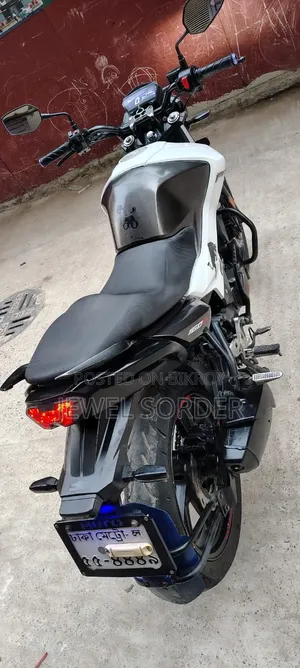হিরো থ্রিলার ১৬০আর ২০২১ সাদা