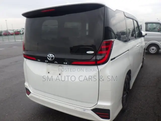 Toyota Noah 2022 Pearl