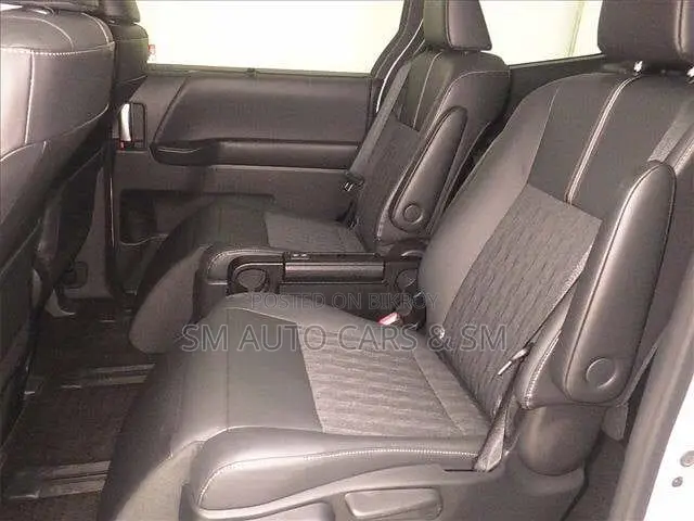 Toyota Noah 2022 Pearl