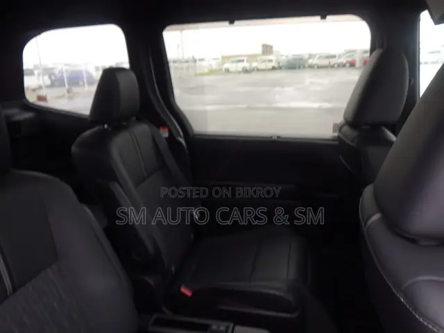 Toyota Noah 2022 Pearl