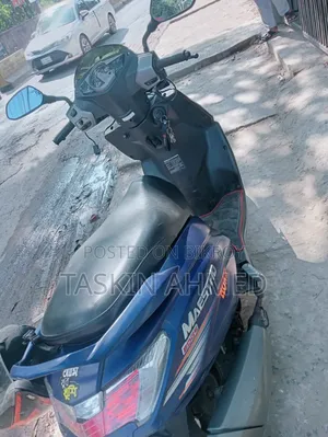 হিরো মেস্ট্রো এজ ২০২১ নীল