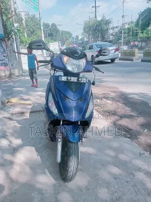 হিরো মেস্ট্রো এজ ২০২১ নীল
