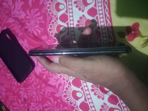অ্যাপল আইফোন এক্স ৬৪ জিবি ব্ল্যাক