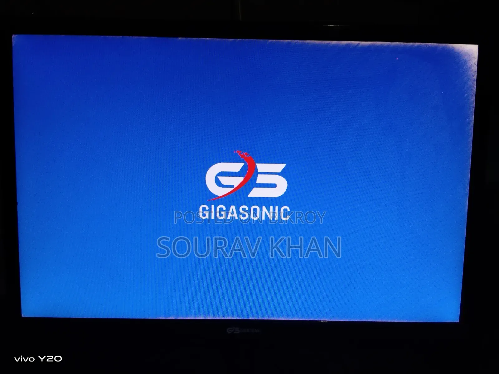 Gigasonic LED monitor for sale on an urgent basis!