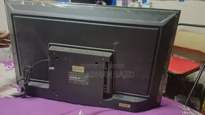 32" Singer Company TV.