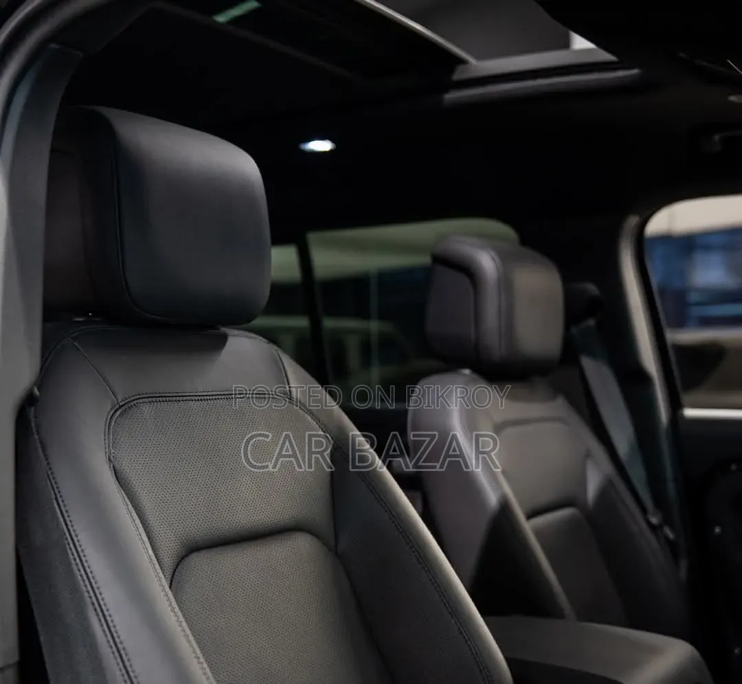New Land Rover Defender 110 P300 S 2025 Gray