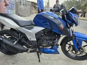 টিভিএস আপাচি আরটিআর ১৬০ ৪ভি ২০২০ নীল