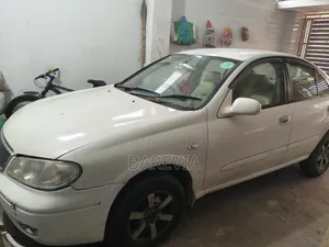 Nissan Sunny 2005 White