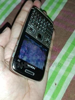 নোকিয়া ই৭২ গোল্ড