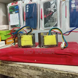 ১২ ভি ৮.৫ এএইচ ট্রান্সফরমার।