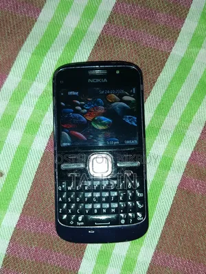 Nokia E5 Purple