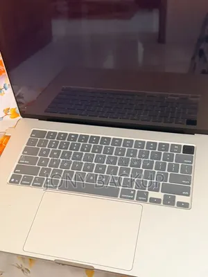 Laptop Apple MacBook Air 2025 M4 16GB Apple M4 SSD 256GB