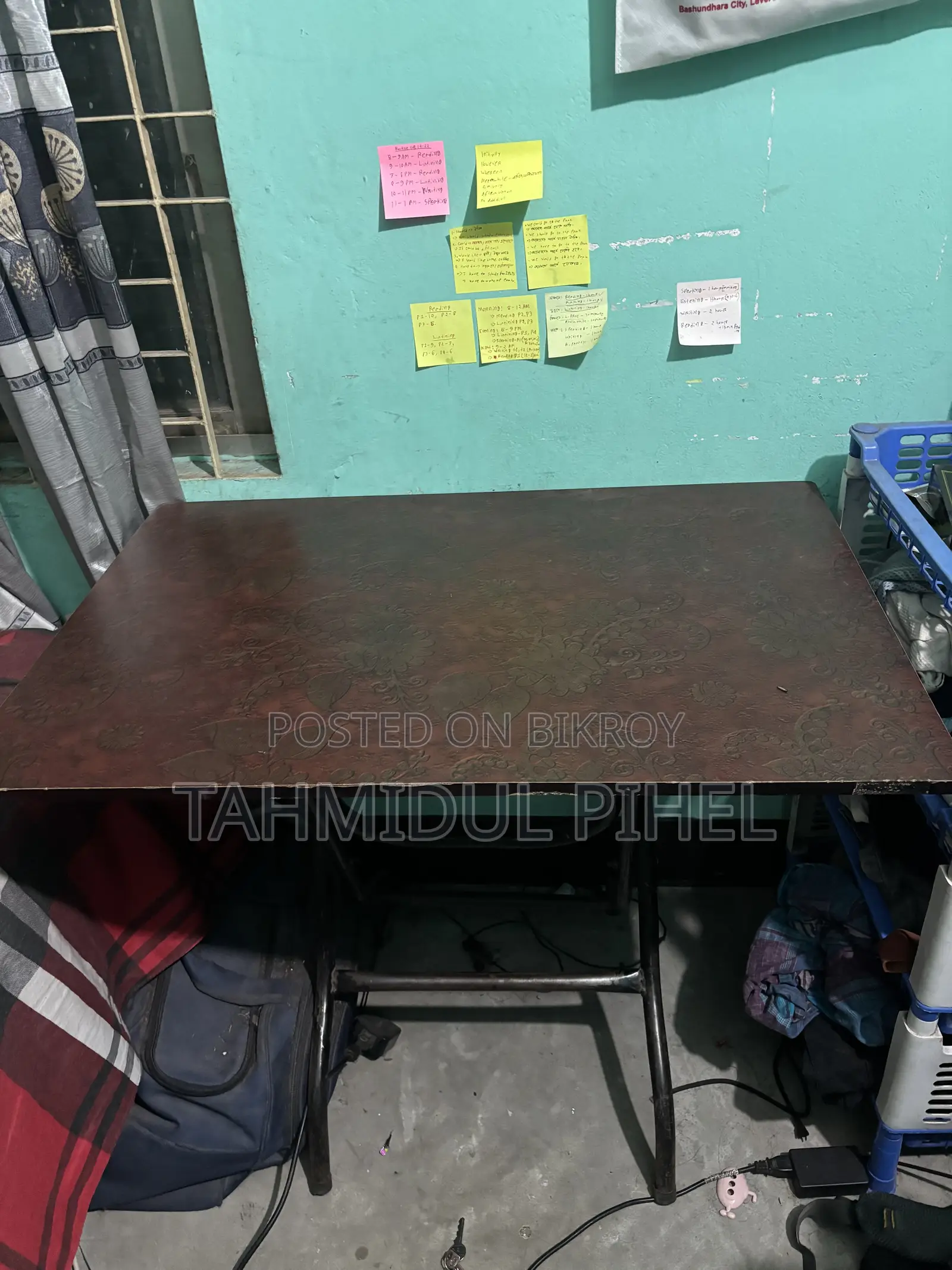 Table and Chair Sell Post