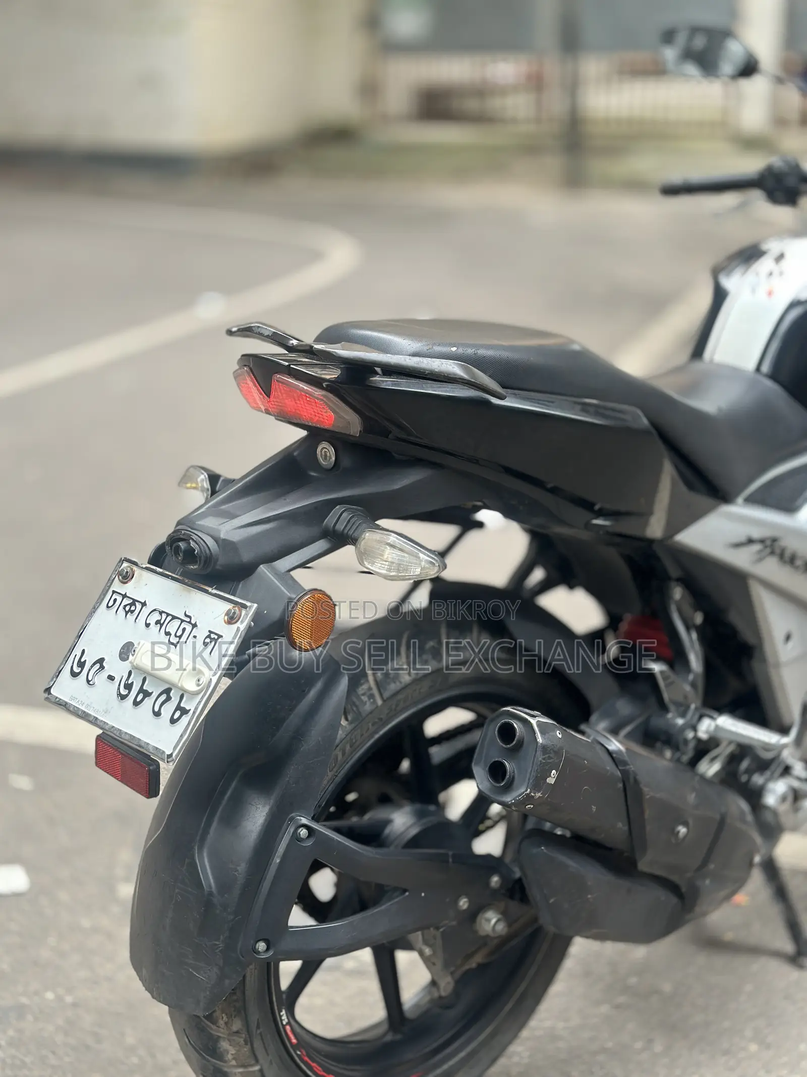 টিভিএস আপাচি ১৬০ ৪ভি ২০২১ কালো
