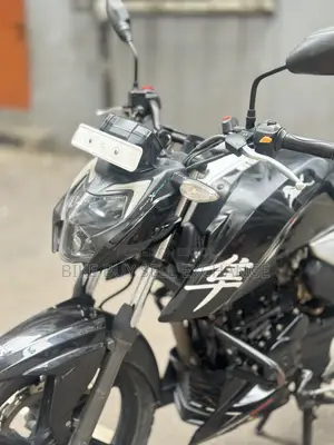 টিভিএস আপাচি ১৬০ ৪ভি ২০২১ কালো