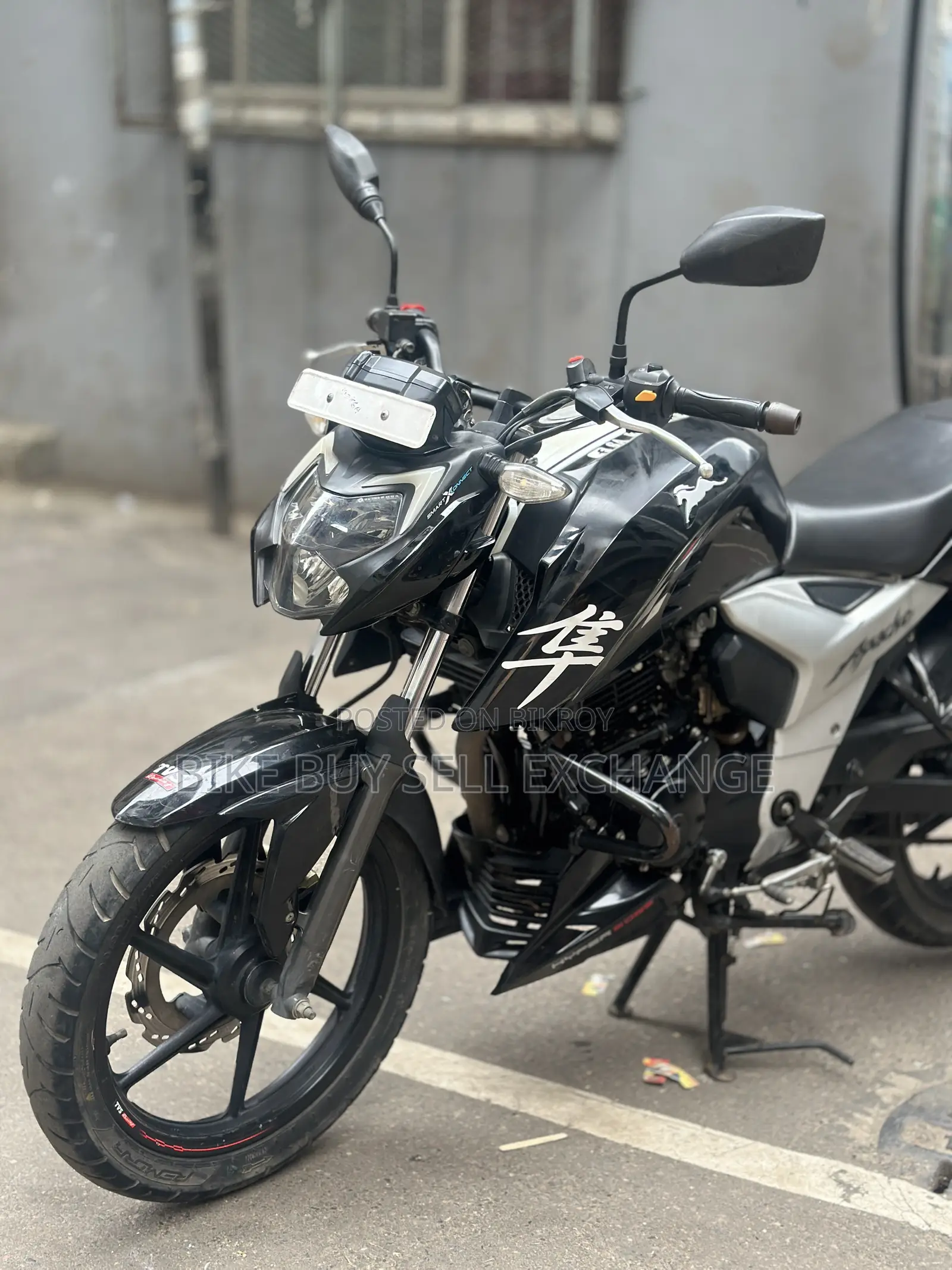 টিভিএস আপাচি ১৬০ ৪ভি ২০২১ কালো