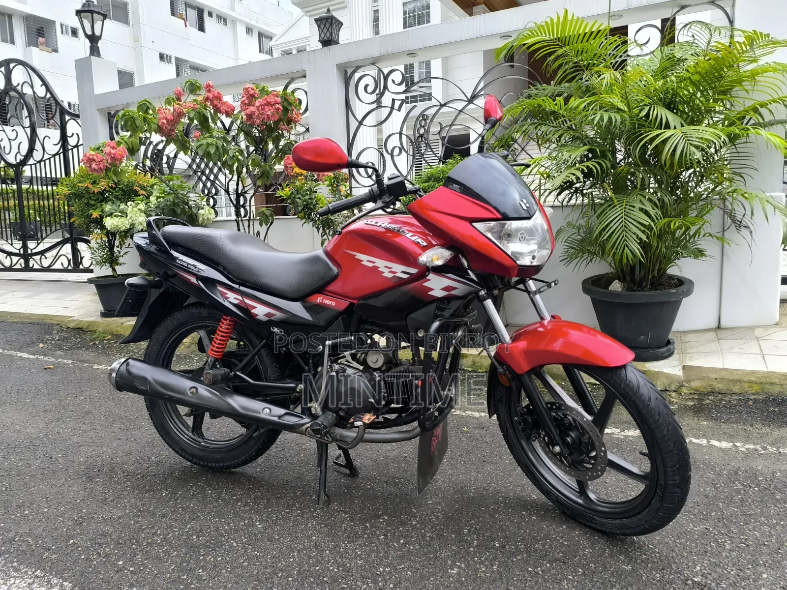 Hero Glamour 2022 Red