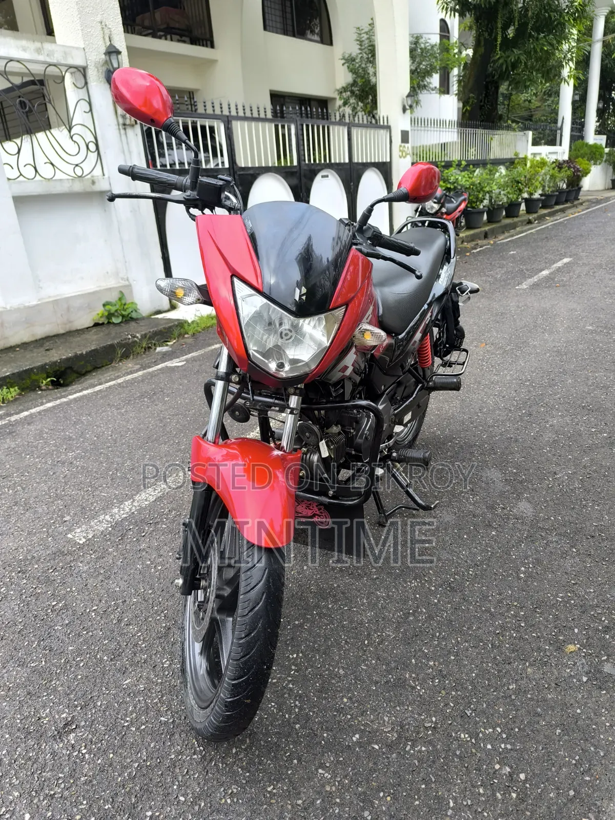 Hero Glamour 2022 Red