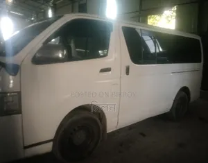 Toyota HiAce 2012 White