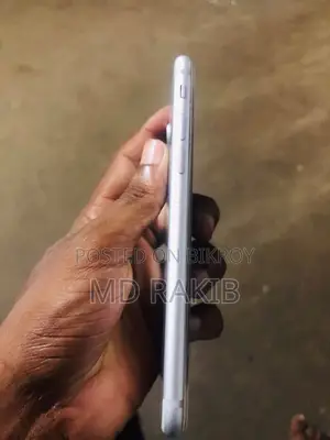 অ্যাপল আইফোন ৭ ৩২ জিবি সাদা